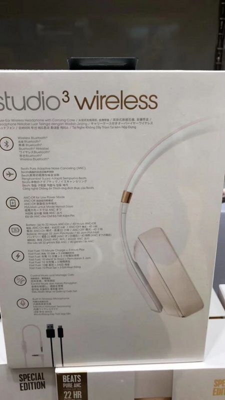 Monster Beats  studio wireless 3-011