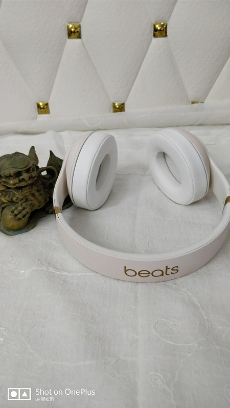 Monster Beats  studio wireless 3-011