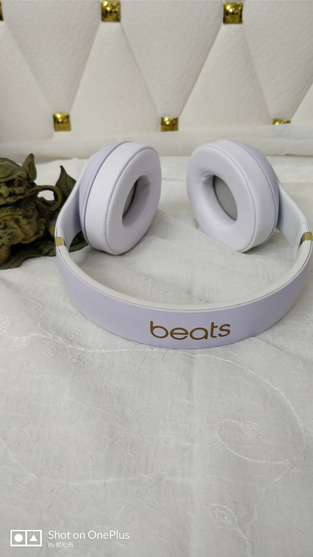 Monster Beats  studio wireless 3-012