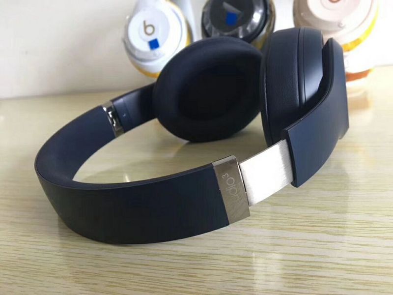 Monster Beats  studio wireless 3-013