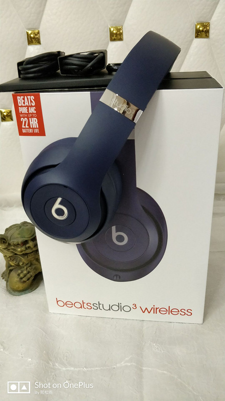 Monster Beats  studio wireless 3-013