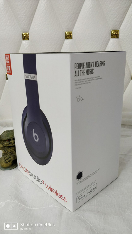 Monster Beats  studio wireless 3-013