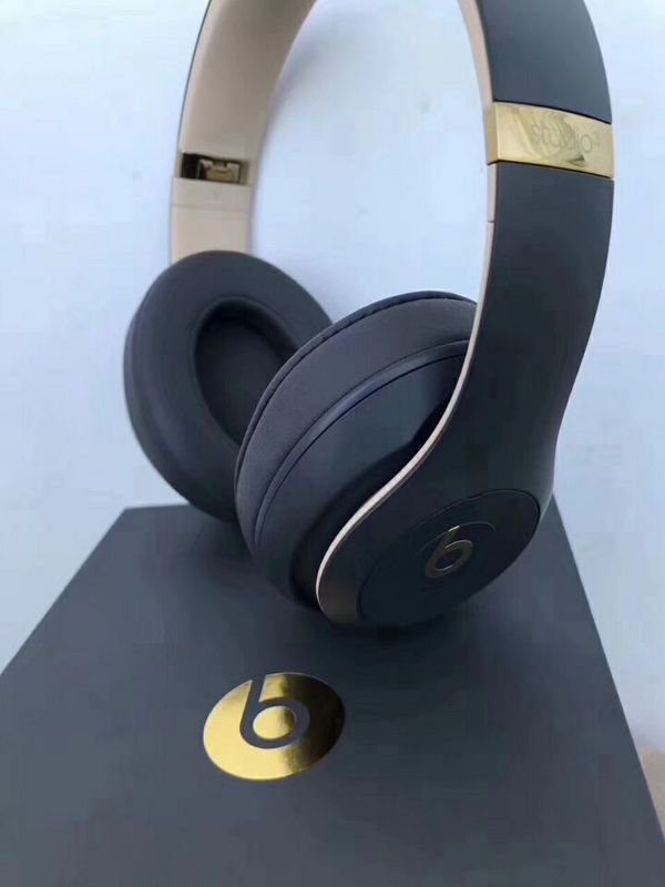 Monster Beats  studio wireless 3-013