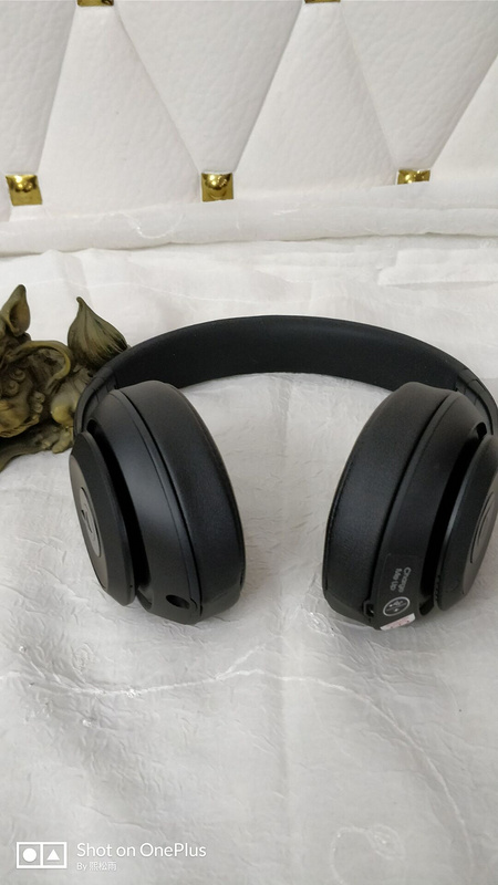 Monster Beats  studio wireless 3-014