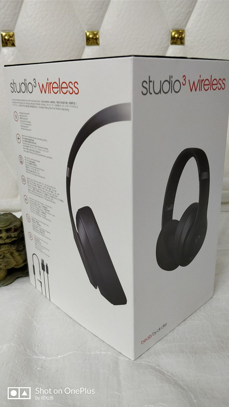 Monster Beats  studio wireless 3-014