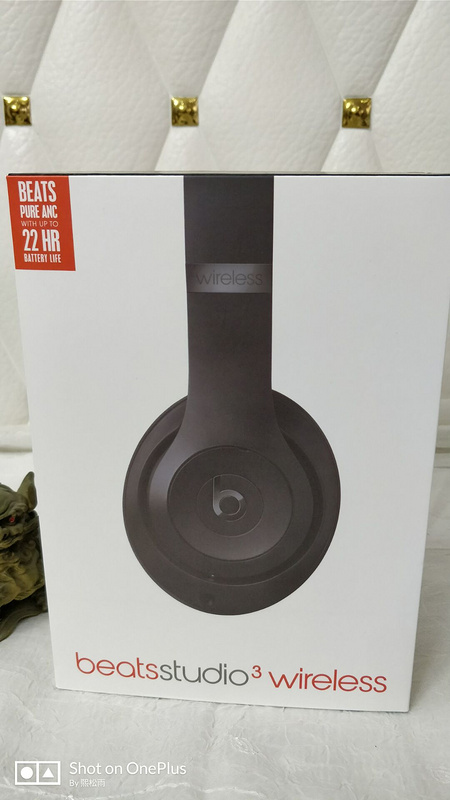 Monster Beats  studio wireless 3-014