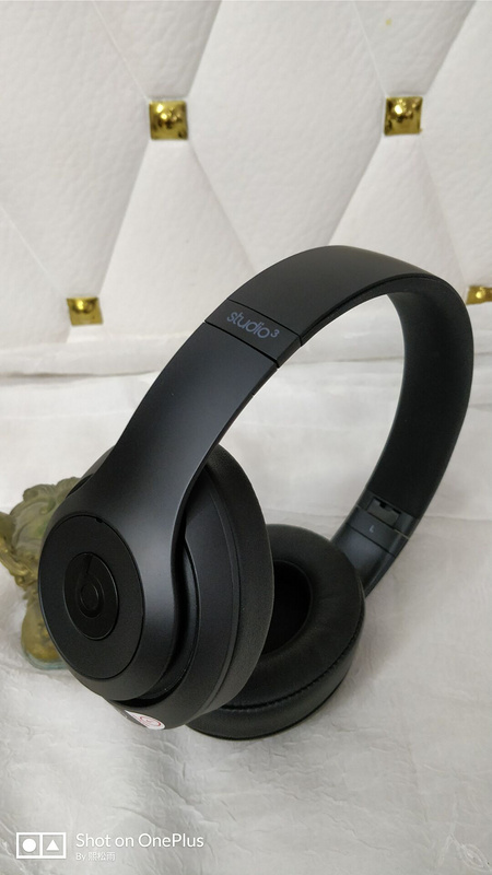 Monster Beats  studio wireless 3-014