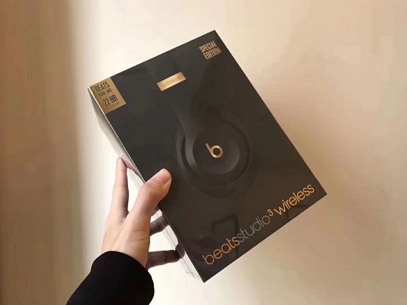 Monster Beats  studio wireless 3-015