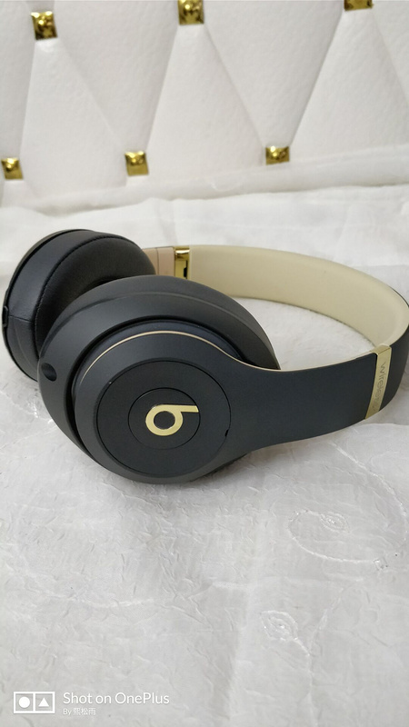 Monster Beats  studio wireless 3-015