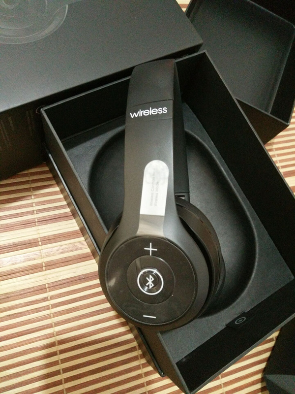 Monster Beats SOLO 2 Wireless-004