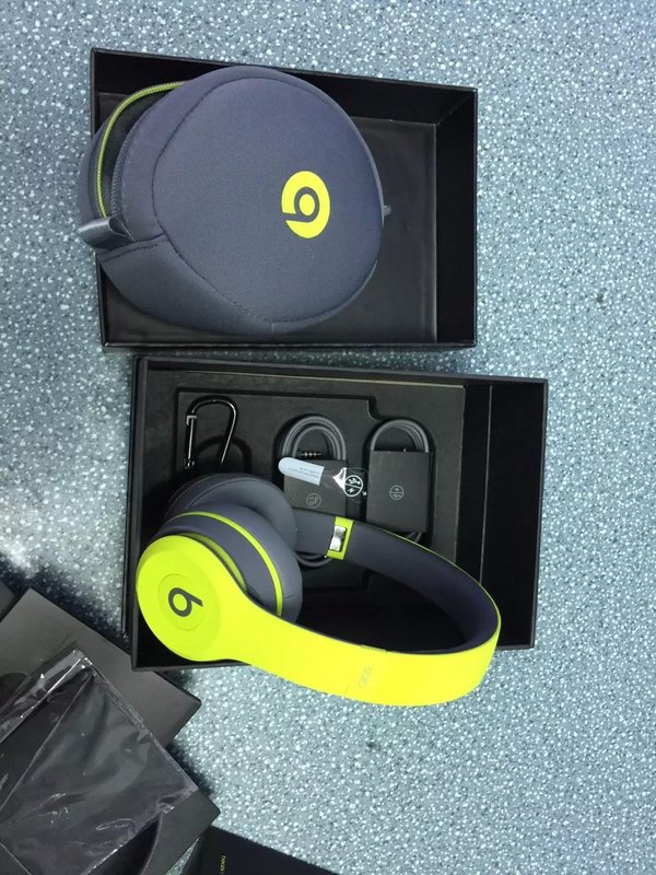 Monster Beats SOLO 2 Wireless-006