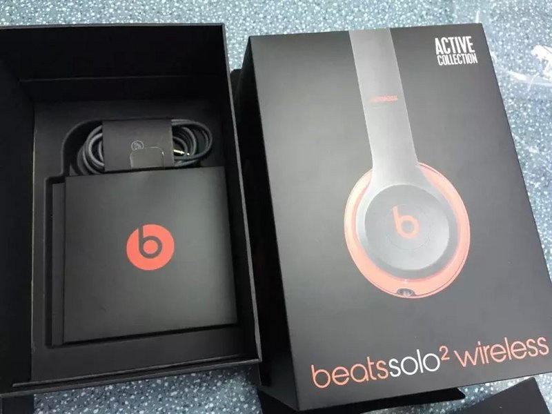 Monster Beats SOLO 2 Wireless-007