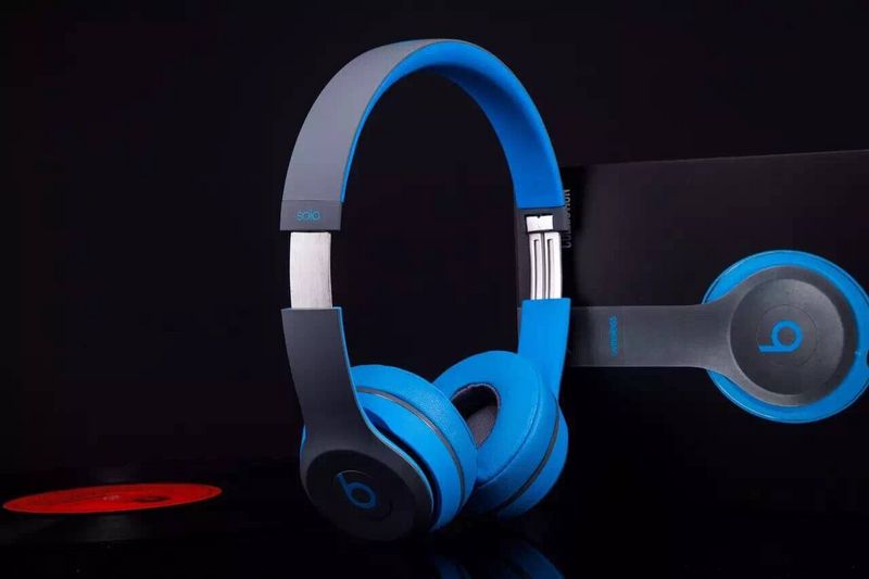 Monster Beats SOLO 2 Wireless-008