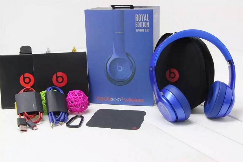 Monster Beats SOLO 2 Wireless-010