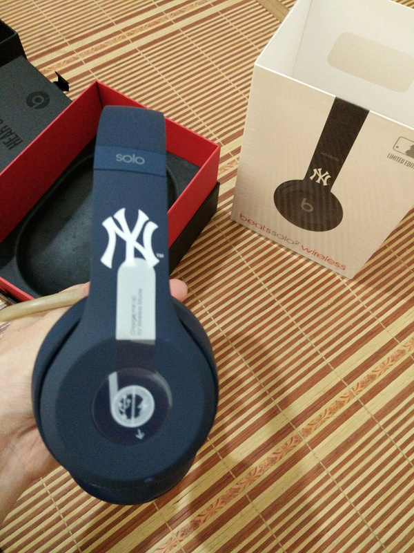 Monster Beats SOLO 2 Wireless-011