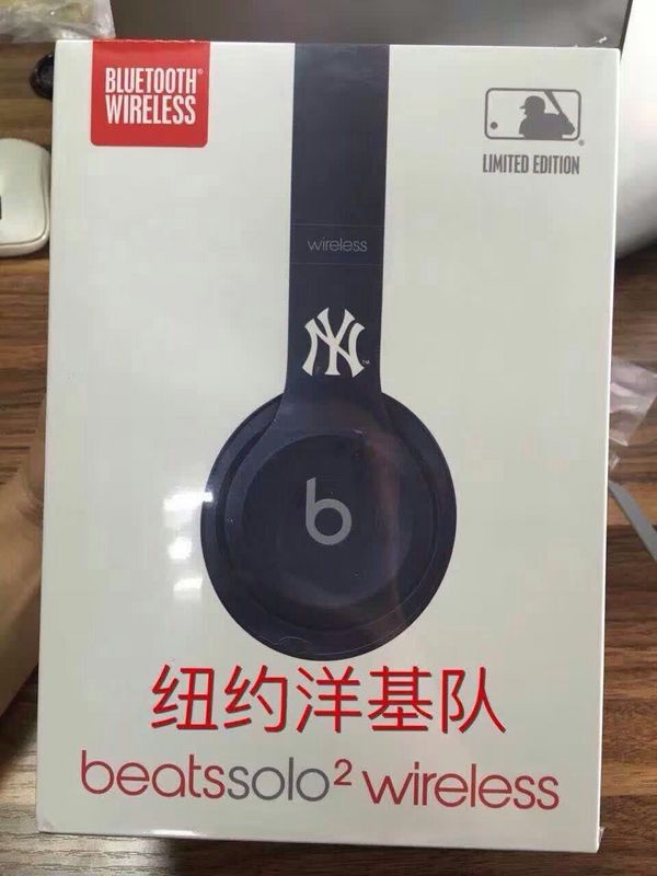 Monster Beats SOLO 2 Wireless-011