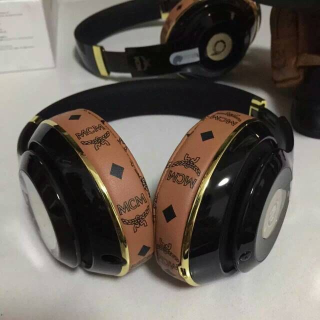 Monster Beats by dr dreVS MCM