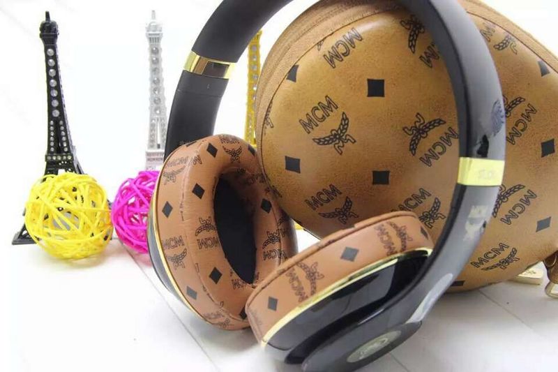 Monster Beats by dr dreVS MCM