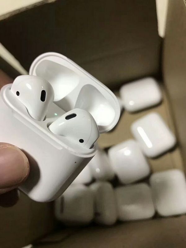 Monster beats Apple AirPods wireless