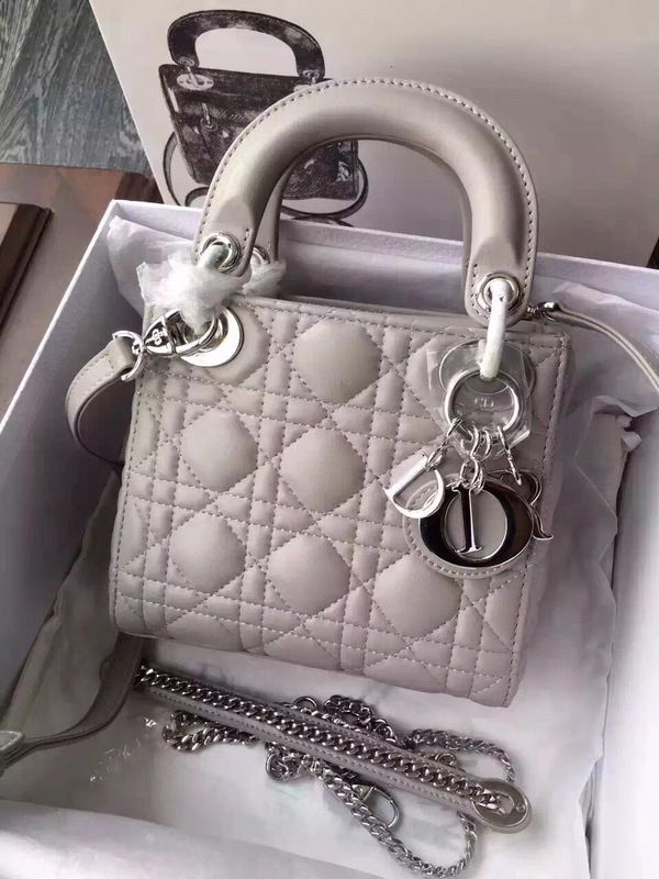 Super Perfect Dior Hangbag-007