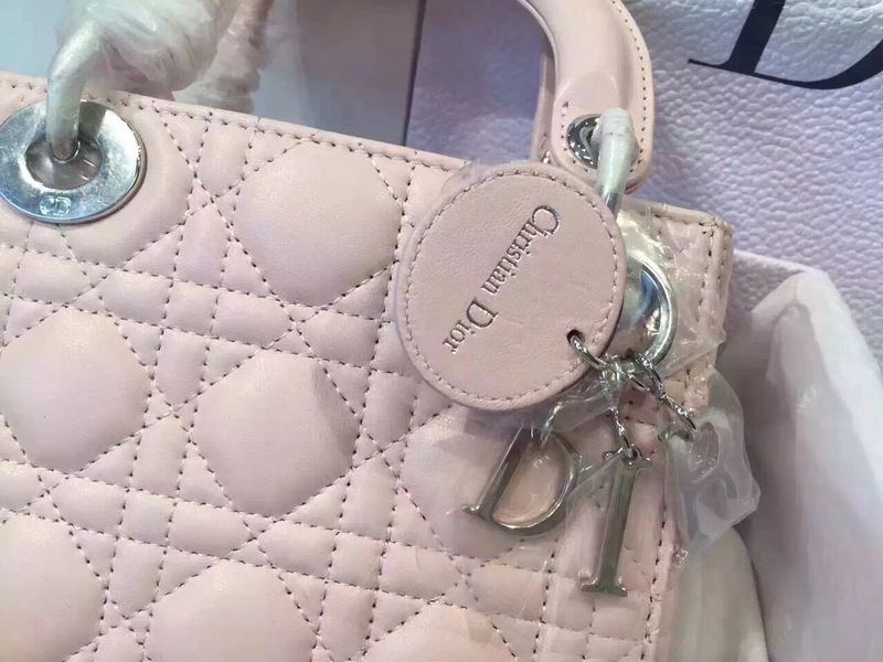 Super Perfect Dior Hangbag-012