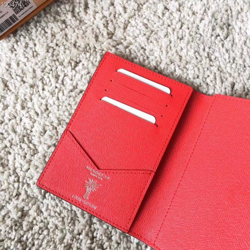 Super Perfect LV Wallet-017