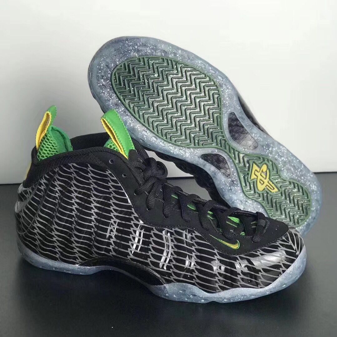 Authentic Nike Air Foamposite one Oregon Ducks