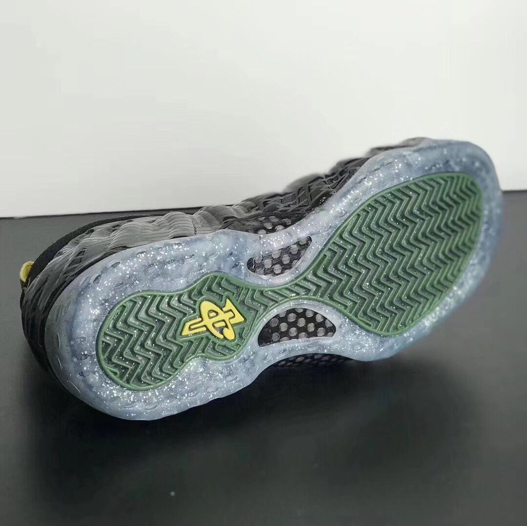 Authentic Nike Air Foamposite one Oregon Ducks