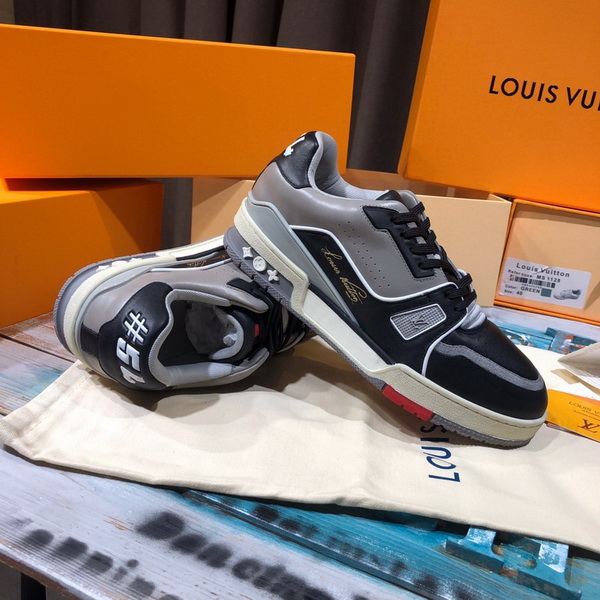 LV Men shoes 1;1 quality-2194