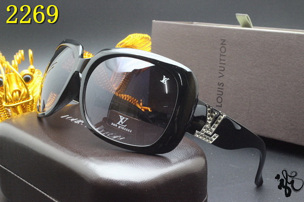 LV Sunglasses AAA-307