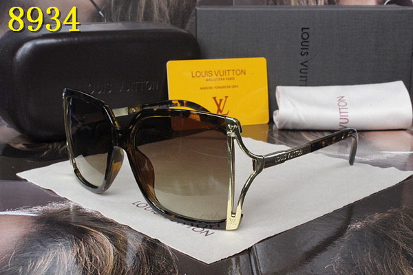 LV Sunglasses AAA-373