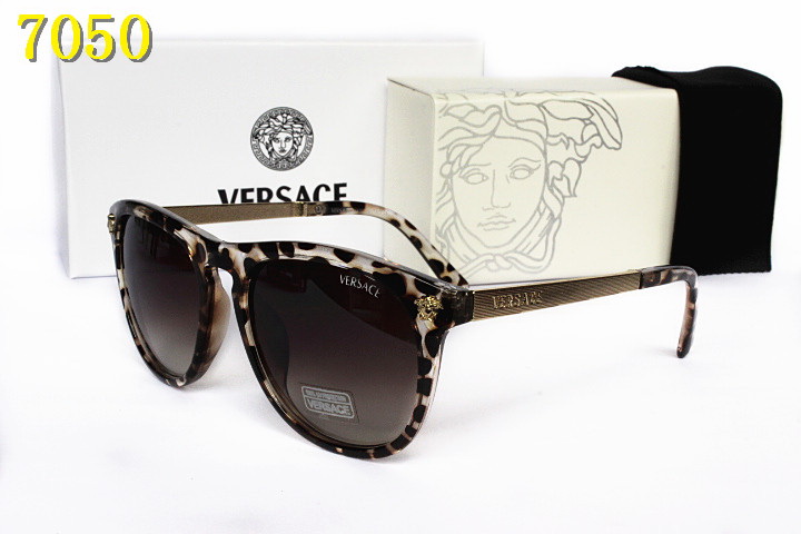 V Sunglasses AAA-711