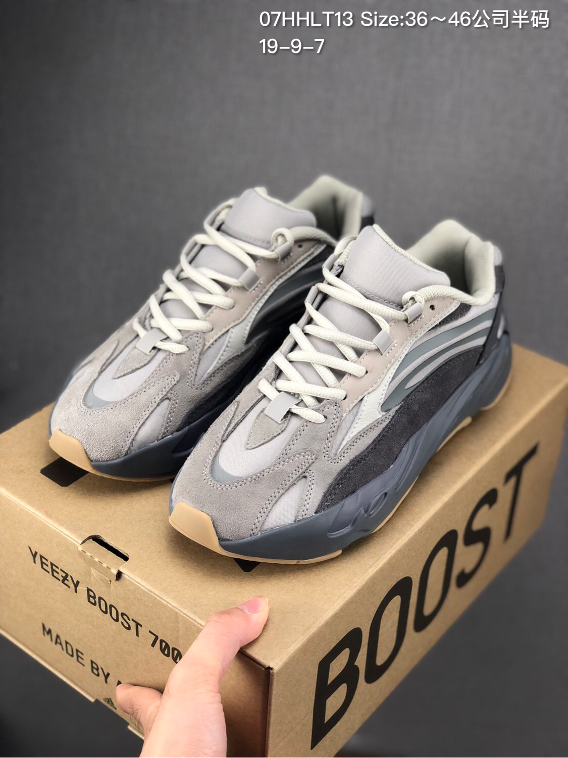 Yeezy 700 Boost AAA Quality-018