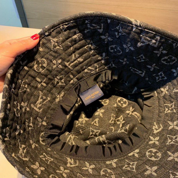 LV Hats AAA-182