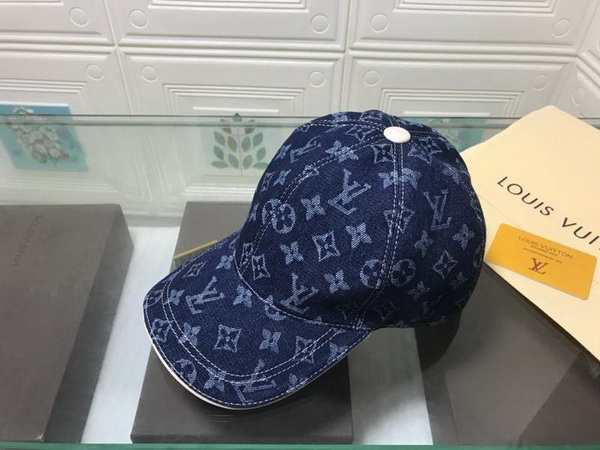 LV Hats AAA-186