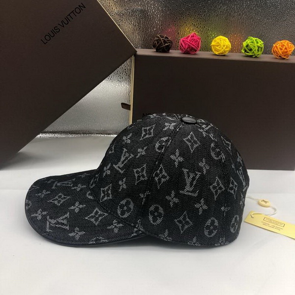 LV Hats AAA-191