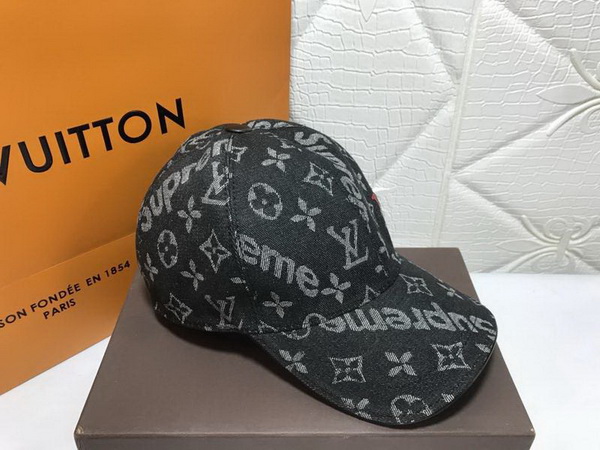 LV Hats AAA-194