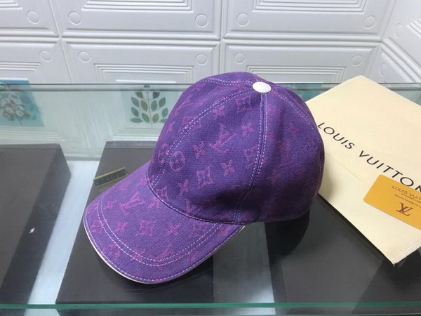 LV Hats AAA-196