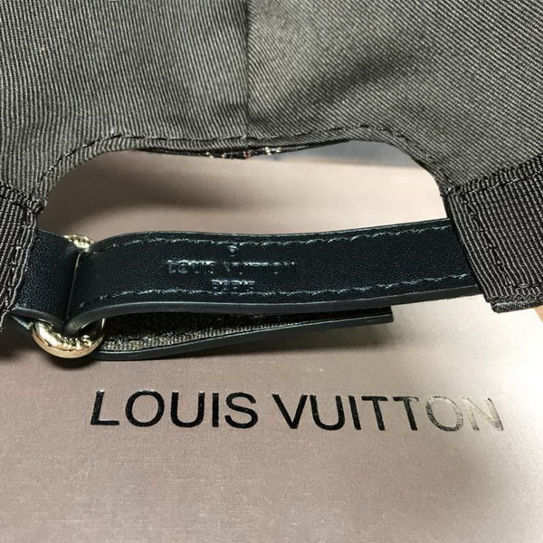 LV Hats AAA-201