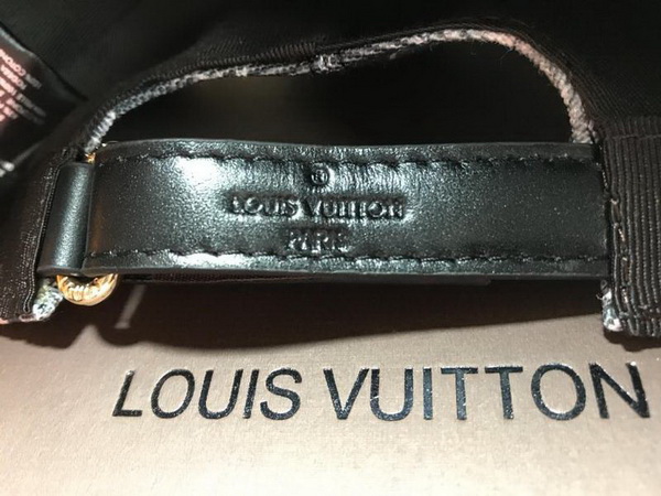 LV Hats AAA-206