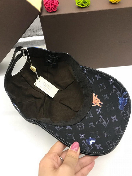 LV Hats AAA-207