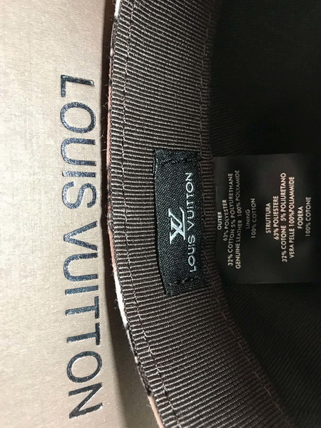 LV Hats AAA-209