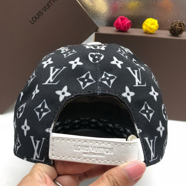 LV Hats AAA-224