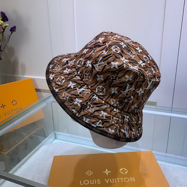 LV Hats AAA-272