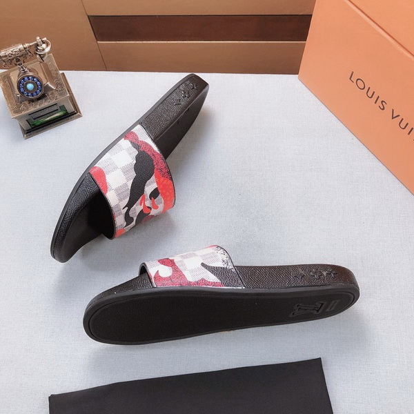 LV men slippers AAA-300(38-45)