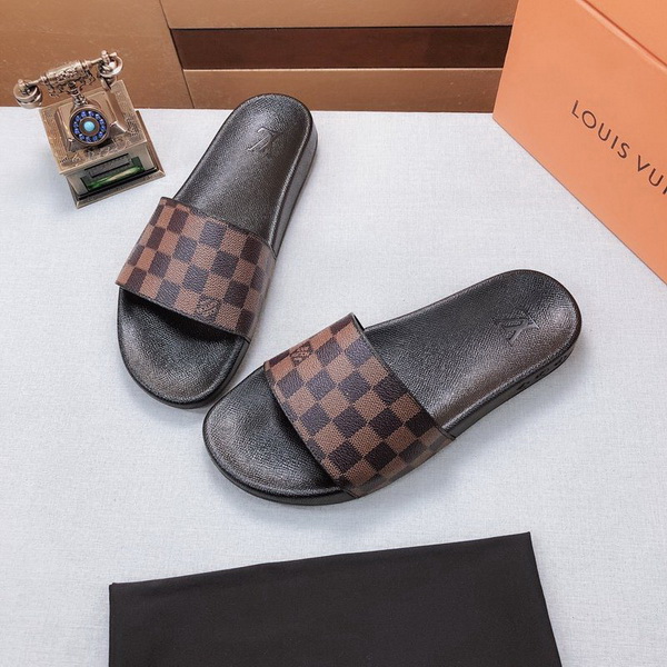 LV men slippers AAA-310(38-45)