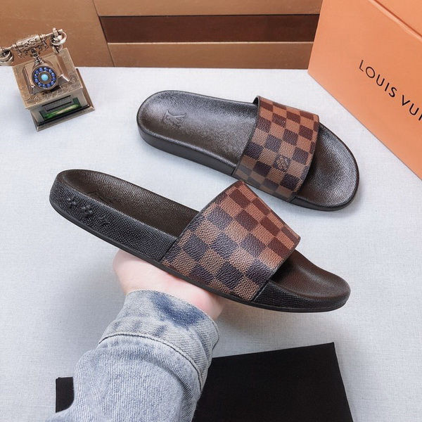 LV men slippers AAA-310(38-45)