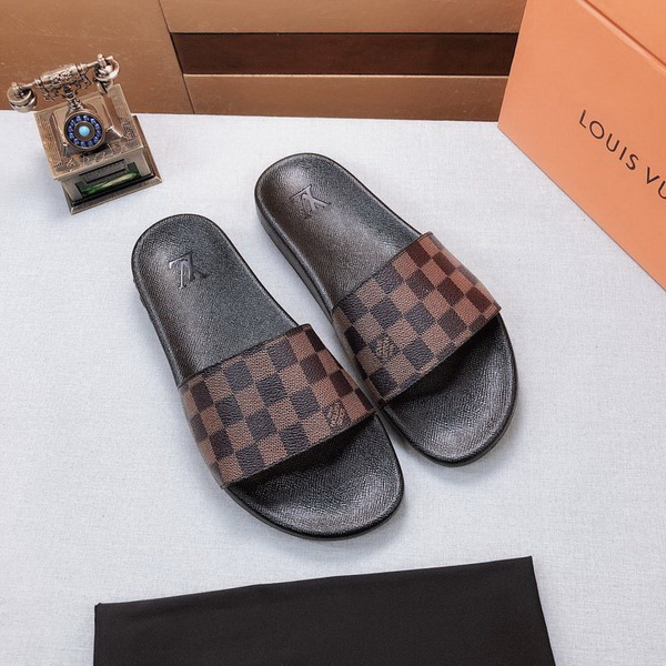 LV men slippers AAA-310(38-45)