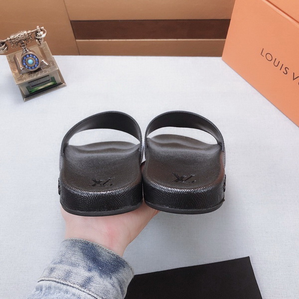 LV men slippers AAA-313(38-45)