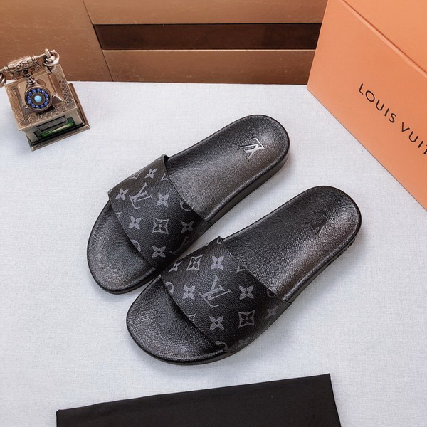 LV men slippers AAA-315(38-45)